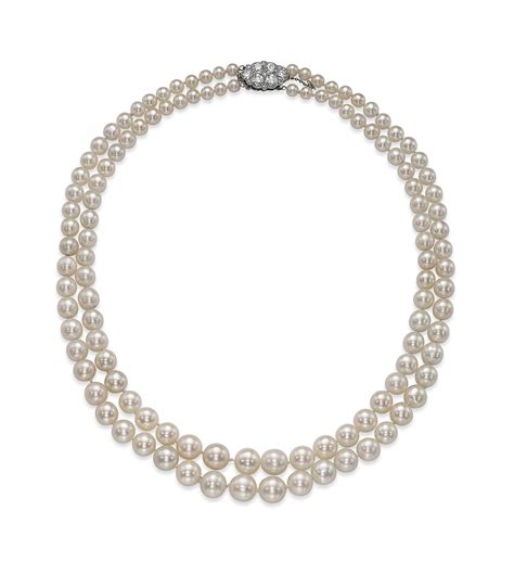 cartier pearls necklace.